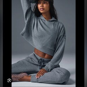 ALO Yoga Gray Ribbed Knit Set